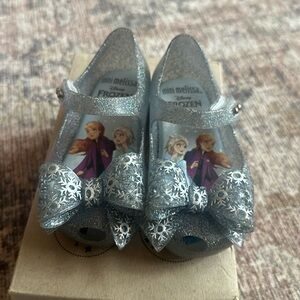 Mini Melissa frozen size 7T